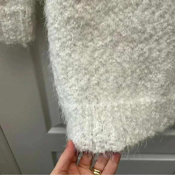 Ricki’s Sweater Fluffy Crewneck Pullover 3/4 Sleeves Ivory Grey Ombré Small - Picture 10 of 17